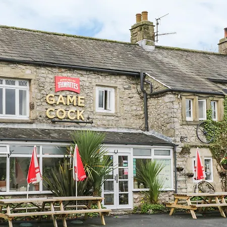 2 Orchard Leigh * Austwick