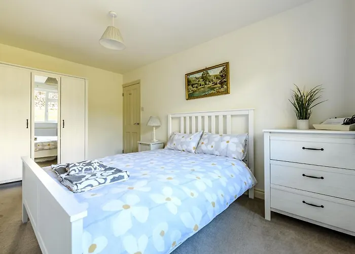 2 Orchard Leigh * Austwick