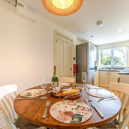 Daire 2 Orchard Leigh Austwick