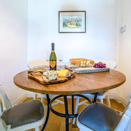 Daire 2 Orchard Leigh *